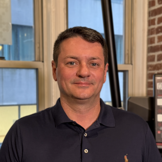 Dr. Eduard Noykhovich headshot